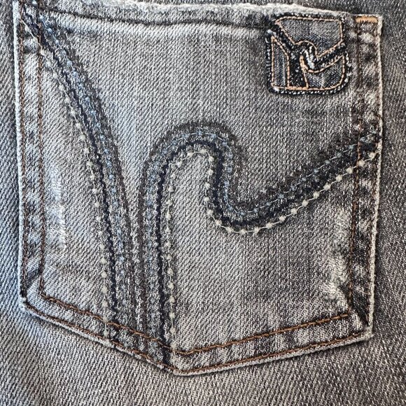 Citizens of Humanity Low Rise Boot Cut Jeans - Picture 9 of 11